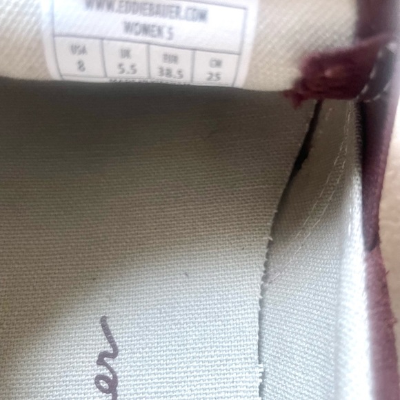 Eddie Bauer Shoes, Wine colour. Size 8 - Picture 3 of 5